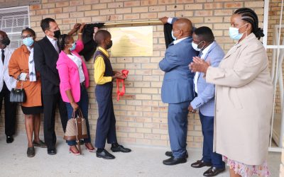 DE BEERS GROUP, FREE STATE EDUCATION DEPARTMENT AND KST UNVEIL A MULTI-MILLION SCHOOL IN KROONSTAD